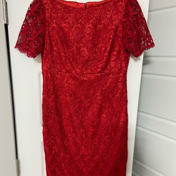 Red Lace Short Sleeve Cocktail dress - Picture 1 of 6
